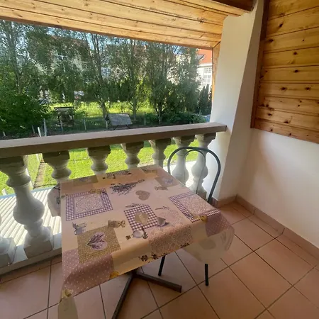 Feszek Apartment