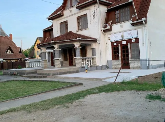 Feszek * Tiszafüred